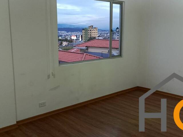 #24 - Casa para Alquiler en Quito - P - 3